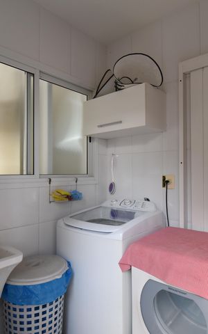 Casa de condomínio à venda com 280m², 5 quartos e 5 vagasÁrea de Serviço