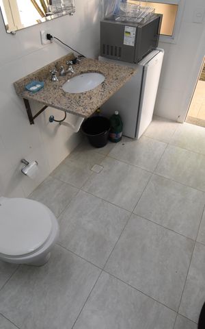 Casa de condomínio à venda com 280m², 5 quartos e 5 vagasBanheiro Externo