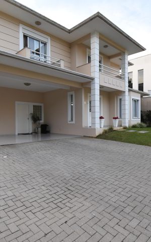 Casa de condomínio à venda com 280m², 5 quartos e 5 vagasÁrea externa