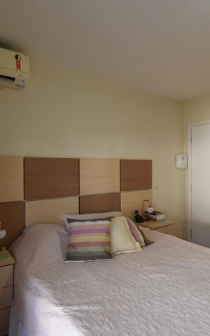 Casa de condomínio à venda com 280m², 5 quartos e 5 vagasSuíte
