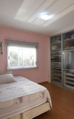 Casa de condomínio à venda com 280m², 5 quartos e 5 vagasSuíte 2