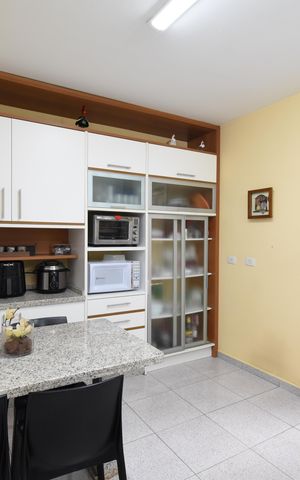 Casa de condomínio à venda com 280m², 5 quartos e 5 vagasCozinha