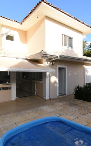 Casa de condomínio à venda com 280m², 5 quartos e 5 vagasÁrea externa 