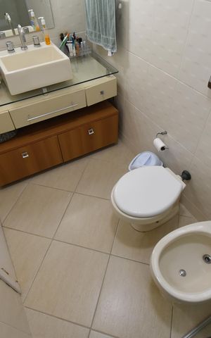 Casa de condomínio à venda com 280m², 5 quartos e 5 vagasBanheiro da Suíte