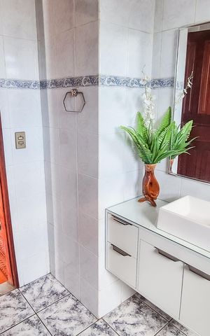 Casa para alugar com 200m², 2 quartos e 1 vagaBanheiro Segundo andar 