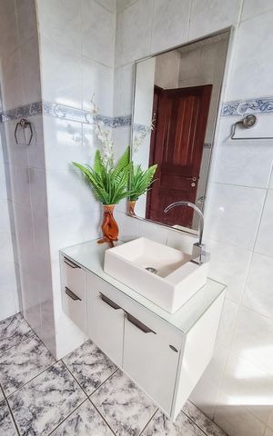 Casa para alugar com 200m², 2 quartos e 1 vagaBanheiro Segundo andar 