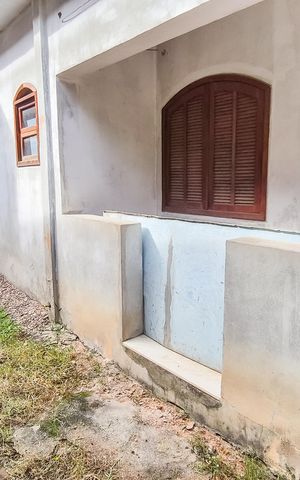 Casa para alugar com 200m², 2 quartos e 1 vagaLateral da casa 