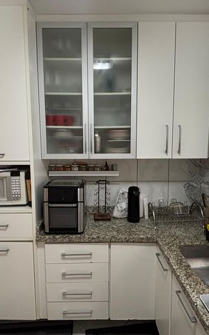 Apartamento à venda com 92m², 3 quartos e 2 vagas Apartamento à venda com 92m², 3 quartos e 2 vagasCozinha