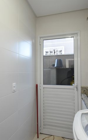 Casa de condomínio à venda com 148m², 3 quartos e 4 vagasÁrea de Serviço