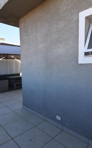 Casa de condomínio à venda com 148m², 3 quartos e 4 vagasÁrea gourmet