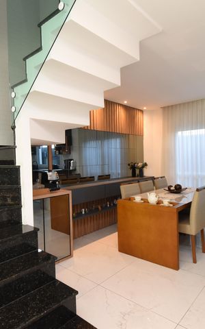 Casa de condomínio à venda com 148m², 3 quartos e 4 vagasSala