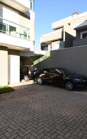 Casa de condomínio à venda com 148m², 3 quartos e 4 vagasQuintal