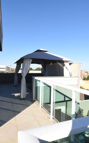 Casa de condomínio à venda com 148m², 3 quartos e 4 vagasÁrea gourmet