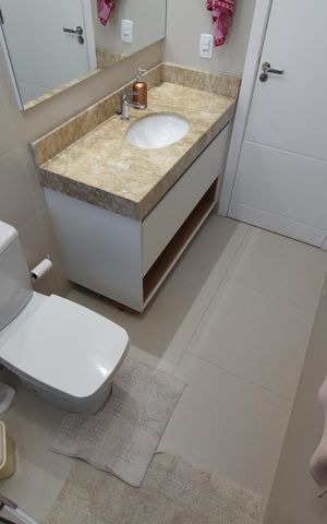 Casa de condomínio à venda com 148m², 3 quartos e 4 vagasBanheiro