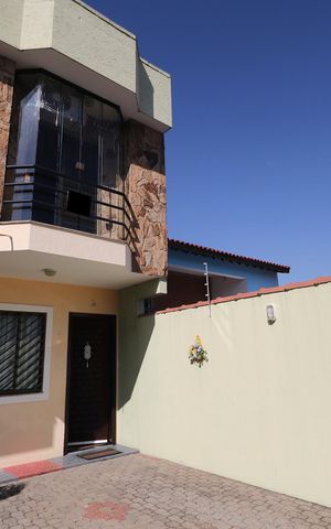 Casa de condomínio à venda com 71m², 2 quartos e 1 vagaFachada