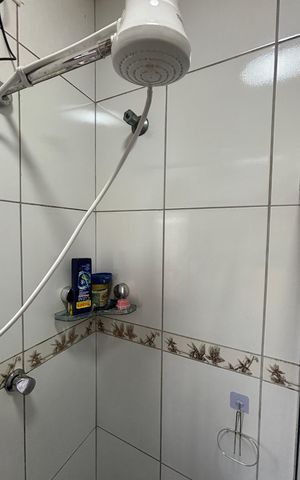 Casa à venda com 119m², 2 quartos e 2 vagas Casa à venda com 119m², 2 quartos e 2 vagasBanheiro da Suíte 2