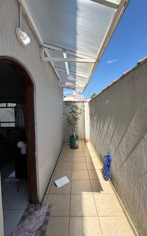 Casa à venda com 119m², 2 quartos e 2 vagas Casa à venda com 119m², 2 quartos e 2 vagasQuintal