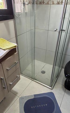Casa à venda com 119m², 2 quartos e 2 vagas Casa à venda com 119m², 2 quartos e 2 vagasBanheiro da Suíte 2