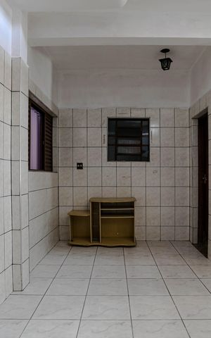 Casa para alugar com 470m², 10 quartos e 2 vagas Casa para alugar com 470m², 10 quartos e 2 vagasCozinha
