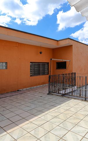 Casa para alugar com 470m², 10 quartos e 2 vagas Casa para alugar com 470m², 10 quartos e 2 vagasÁrea de Serviço