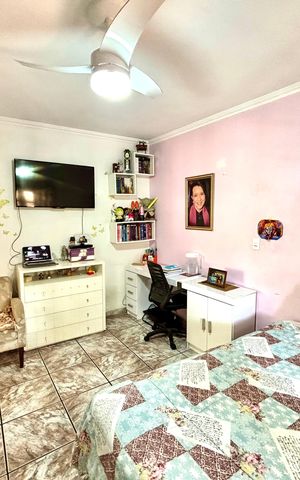 Casa à venda com 380m², 4 quartos e 4 vagas Casa à venda com 380m², 4 quartos e 4 vagasQuarto 1