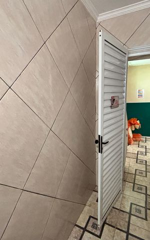 Casa à venda com 380m², 4 quartos e 4 vagas Casa à venda com 380m², 4 quartos e 4 vagasBanheiro 3