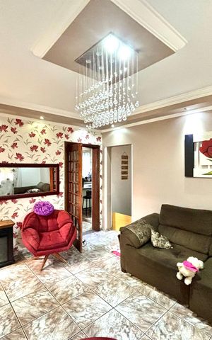 Casa à venda com 380m², 4 quartos e 4 vagas Casa à venda com 380m², 4 quartos e 4 vagasSala