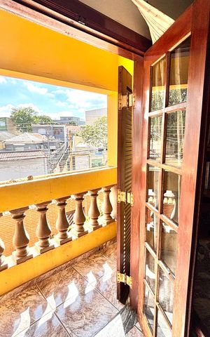 Casa à venda com 380m², 4 quartos e 4 vagas Casa à venda com 380m², 4 quartos e 4 vagasSala 2