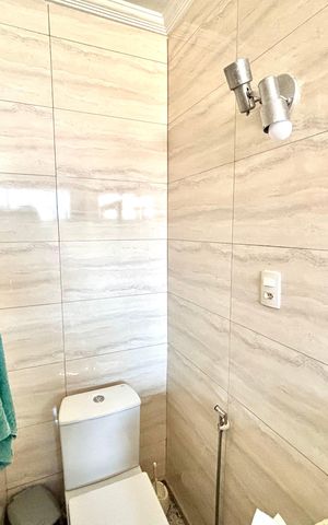 Casa à venda com 380m², 4 quartos e 4 vagas Casa à venda com 380m², 4 quartos e 4 vagasBanheiro da Suíte 1