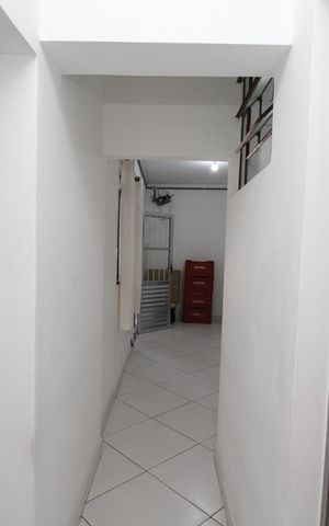 Casa à venda com 360m², 5 quartos e 3 vagasCorredor Casa 3
