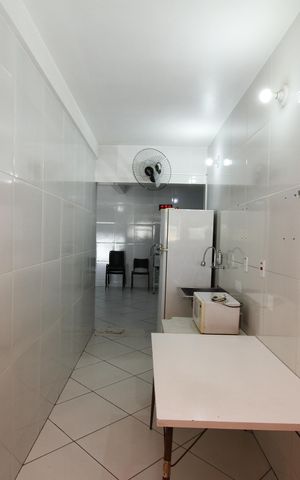 Casa à venda com 360m², 5 quartos e 3 vagascozinha  Casa 3