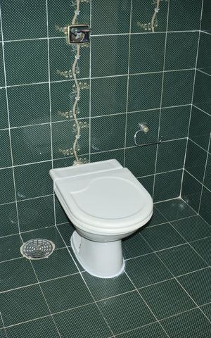 Casa de condomínio para alugar com 591m², 7 quartos e 4 vagasBanheiro Suíte