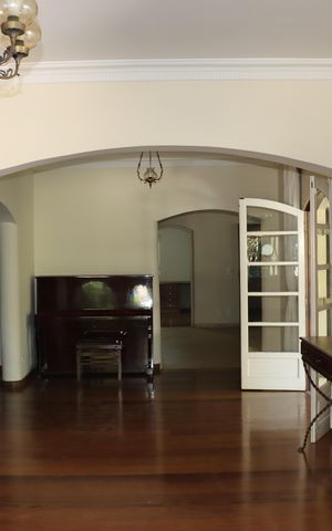Casa de condomínio para alugar com 591m², 7 quartos e 4 vagasSala 2