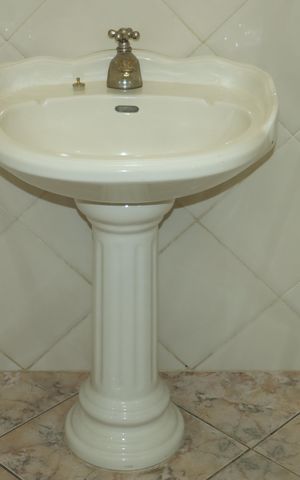 Casa de condomínio para alugar com 591m², 7 quartos e 4 vagasLavabo