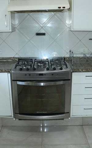 Casa de condomínio para alugar com 591m², 7 quartos e 4 vagasCozinha