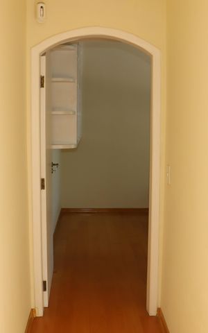 Casa de condomínio para alugar com 591m², 7 quartos e 4 vagasCorredor