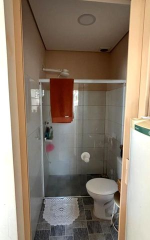 Casa à venda com 153m², 4 quartos e 3 vagas Casa à venda com 153m², 4 quartos e 3 vagasBanheiro