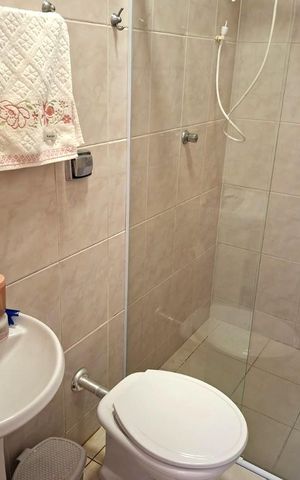 Casa à venda com 153m², 4 quartos e 3 vagas Casa à venda com 153m², 4 quartos e 3 vagasBanheiro