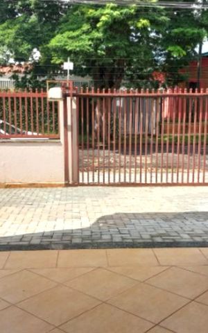 Casa à venda com 153m², 4 quartos e 3 vagas Casa à venda com 153m², 4 quartos e 3 vagasGaragem