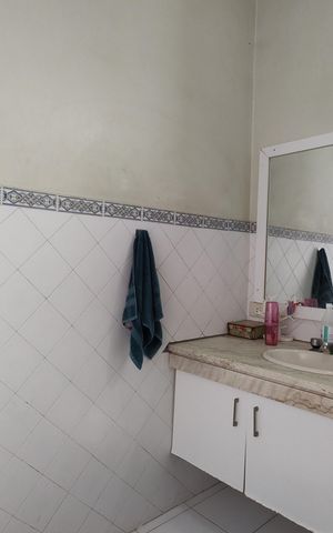 Casa à venda com 700m², 3 quartos e 7 vagas Casa à venda com 700m², 3 quartos e 7 vagasBanheiro Social 2
