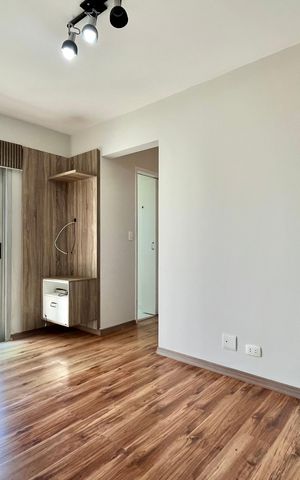 Apartamento à venda com 50m², 2 quartos e 1 vaga Apartamento à venda com 50m², 2 quartos e 1 vagaSala