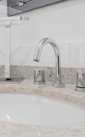 Apartamento para alugar com 28m², 0 quarto e sem vaga Apartamento para alugar com 28m², 0 quarto e sem vagaBanheiro