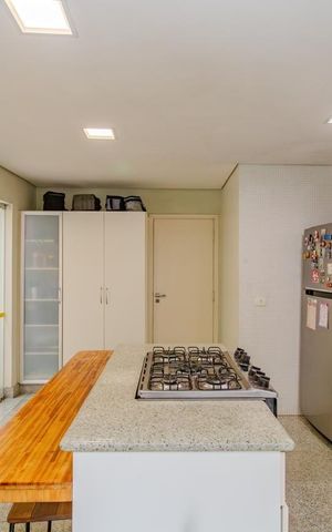 Casa à venda com 420m², 4 quartos e 4 vagas