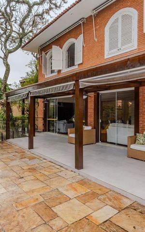 Casa à venda com 420m², 4 quartos e 4 vagas