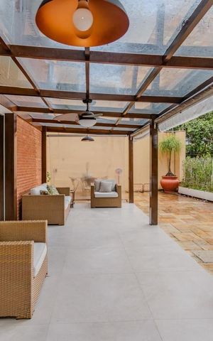 Casa à venda com 420m², 4 quartos e 4 vagas