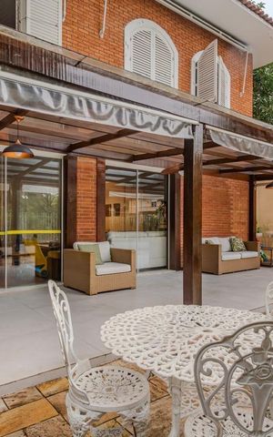Casa à venda com 420m², 4 quartos e 4 vagas