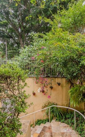 Casa à venda com 420m², 4 quartos e 4 vagas