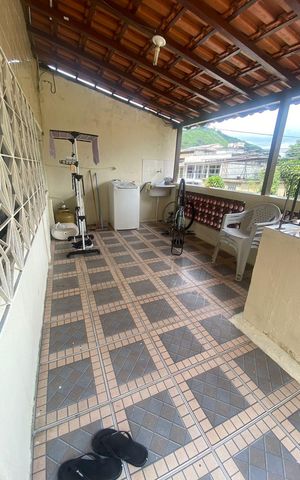 Casa à venda com 167m², 4 quartos e 1 vaga Casa à venda com 167m², 4 quartos e 1 vagaÁrea externa
