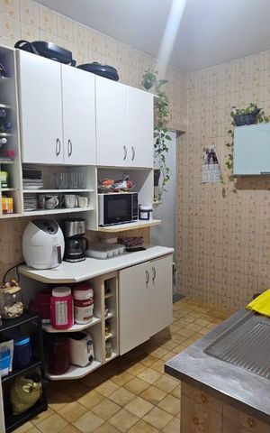 Casa à venda com 167m², 4 quartos e 1 vaga Casa à venda com 167m², 4 quartos e 1 vagaCozinha
