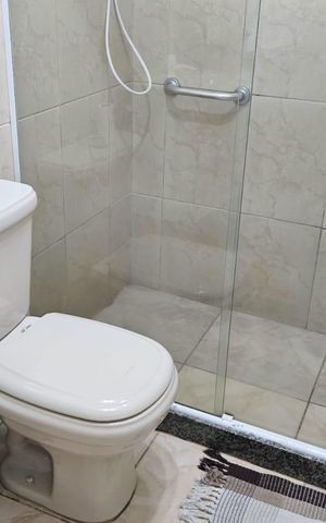 Casa à venda com 167m², 4 quartos e 1 vaga Casa à venda com 167m², 4 quartos e 1 vagaBanheiro